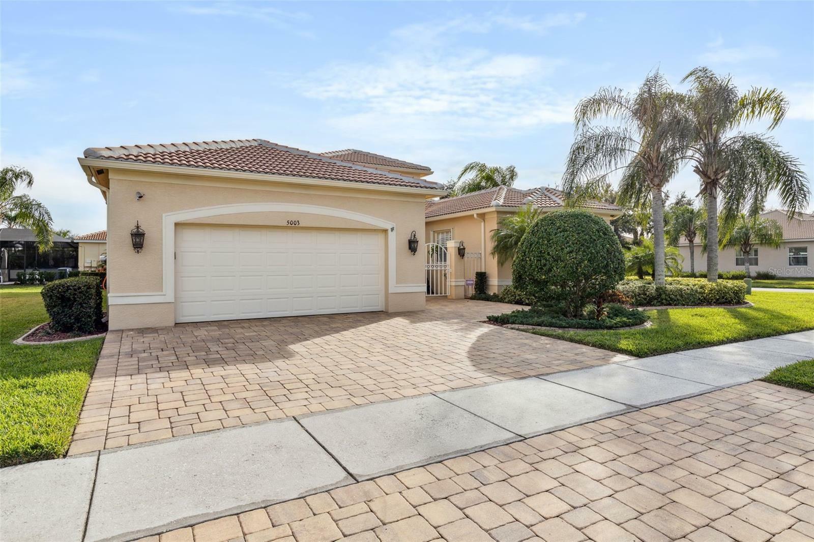 Property Photo:  5003 Ruby Flats Drive  FL 33598 