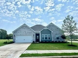 Property Photo:  2185 Tulip Drive  MS 38632 