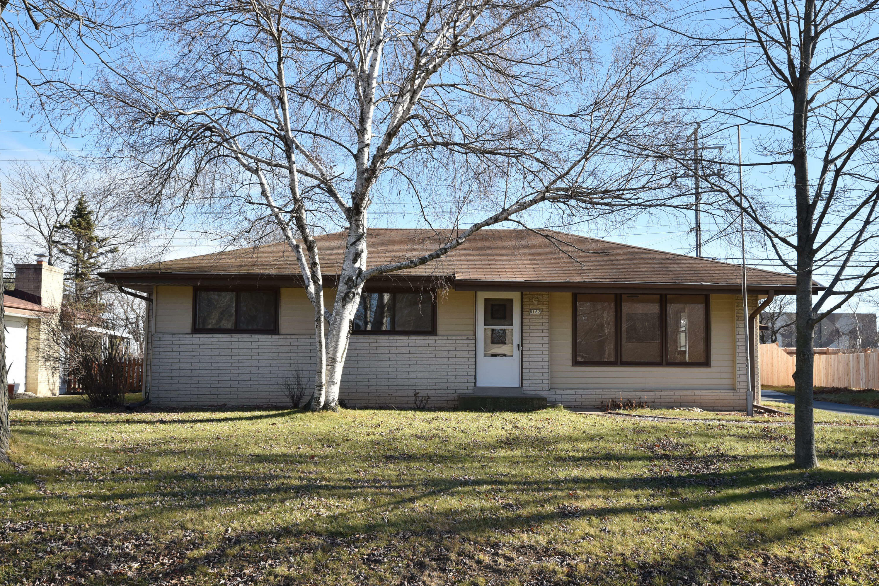 Property Photo:  8162 N 61st St  WI 53223 