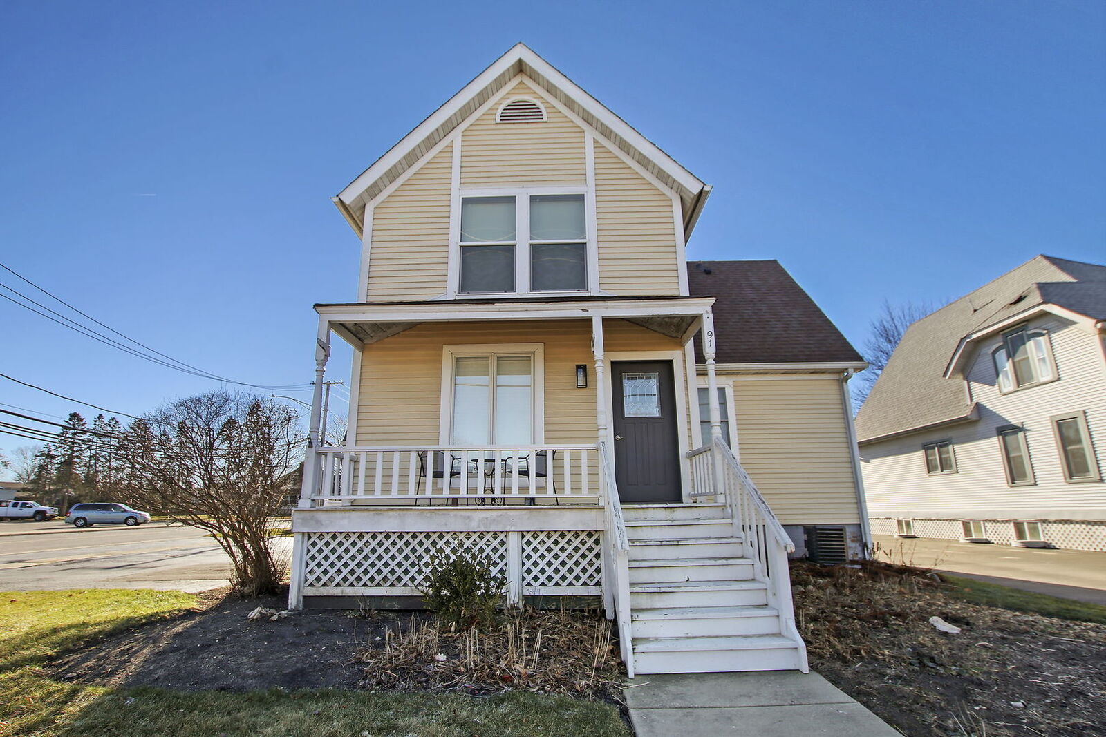 Property Photo:  91 E Grand Avenue 1  IL 60046 