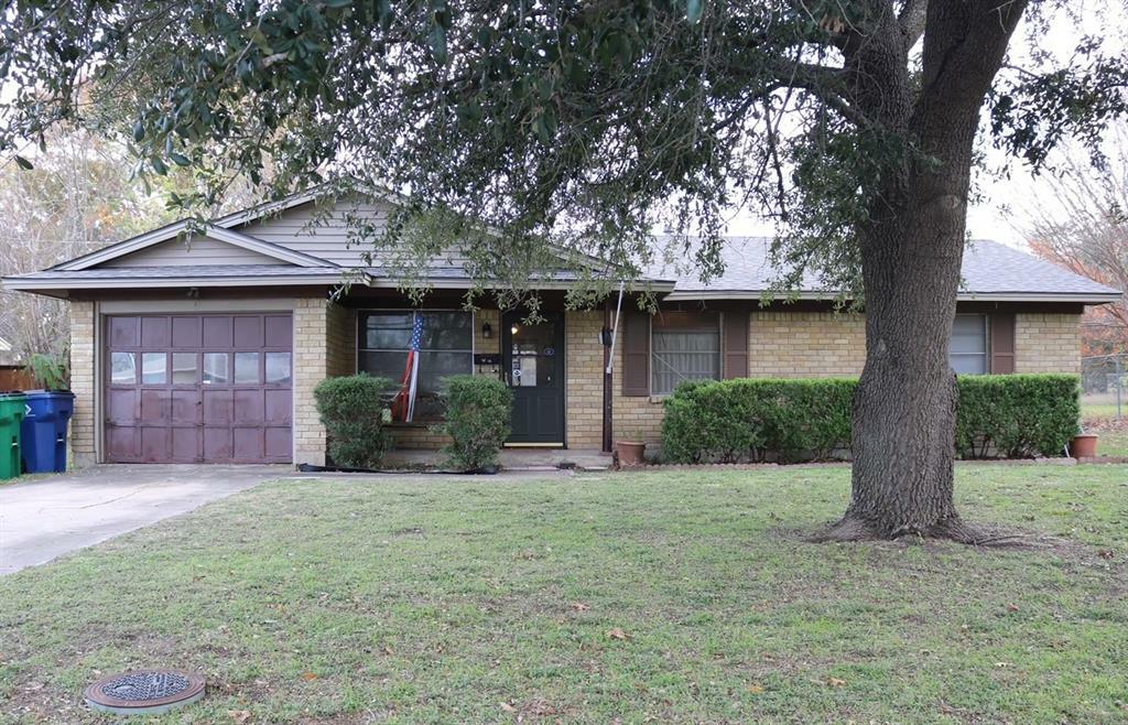 Property Photo:  516 Lake Park Avenue  TX 75165 