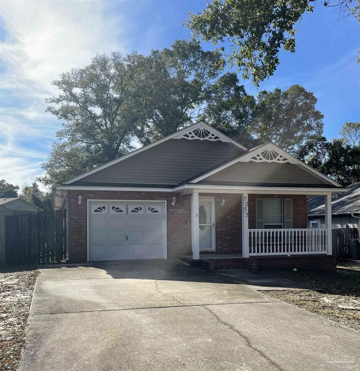 Property Photo:  7053 Weatherwood Dr  FL 32506 