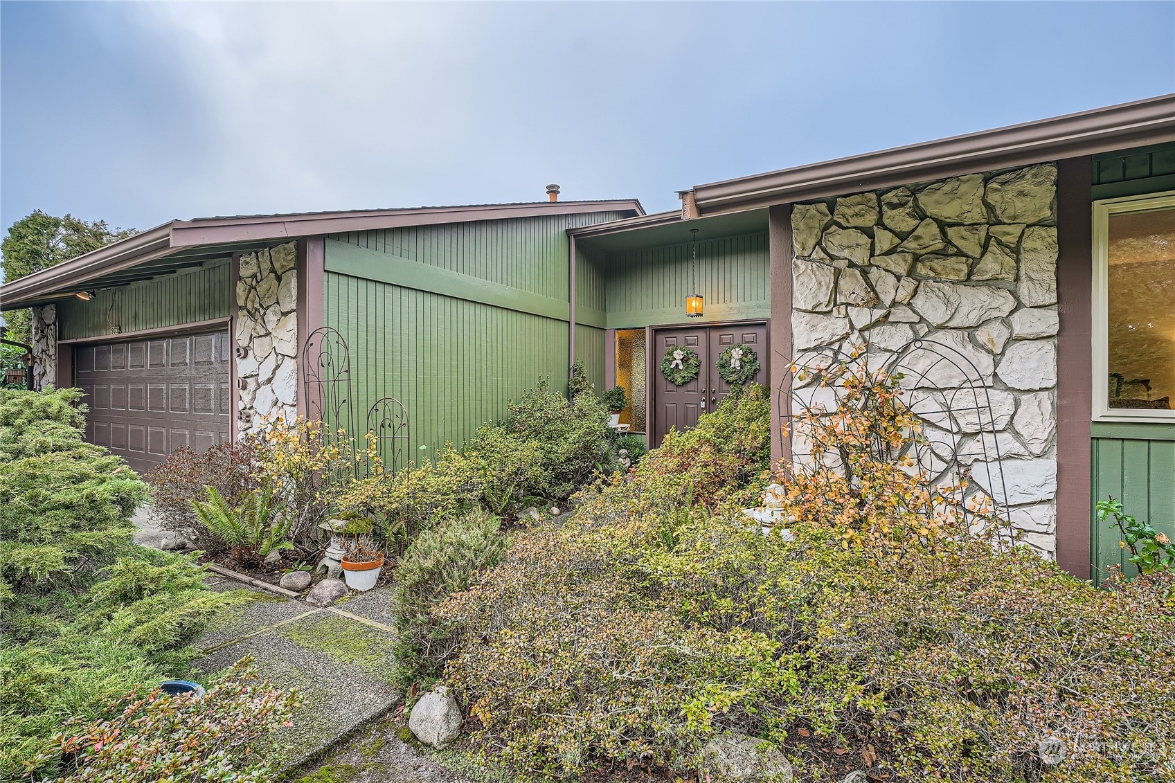 Property Photo:  903 Rowell Street  WA 98388 