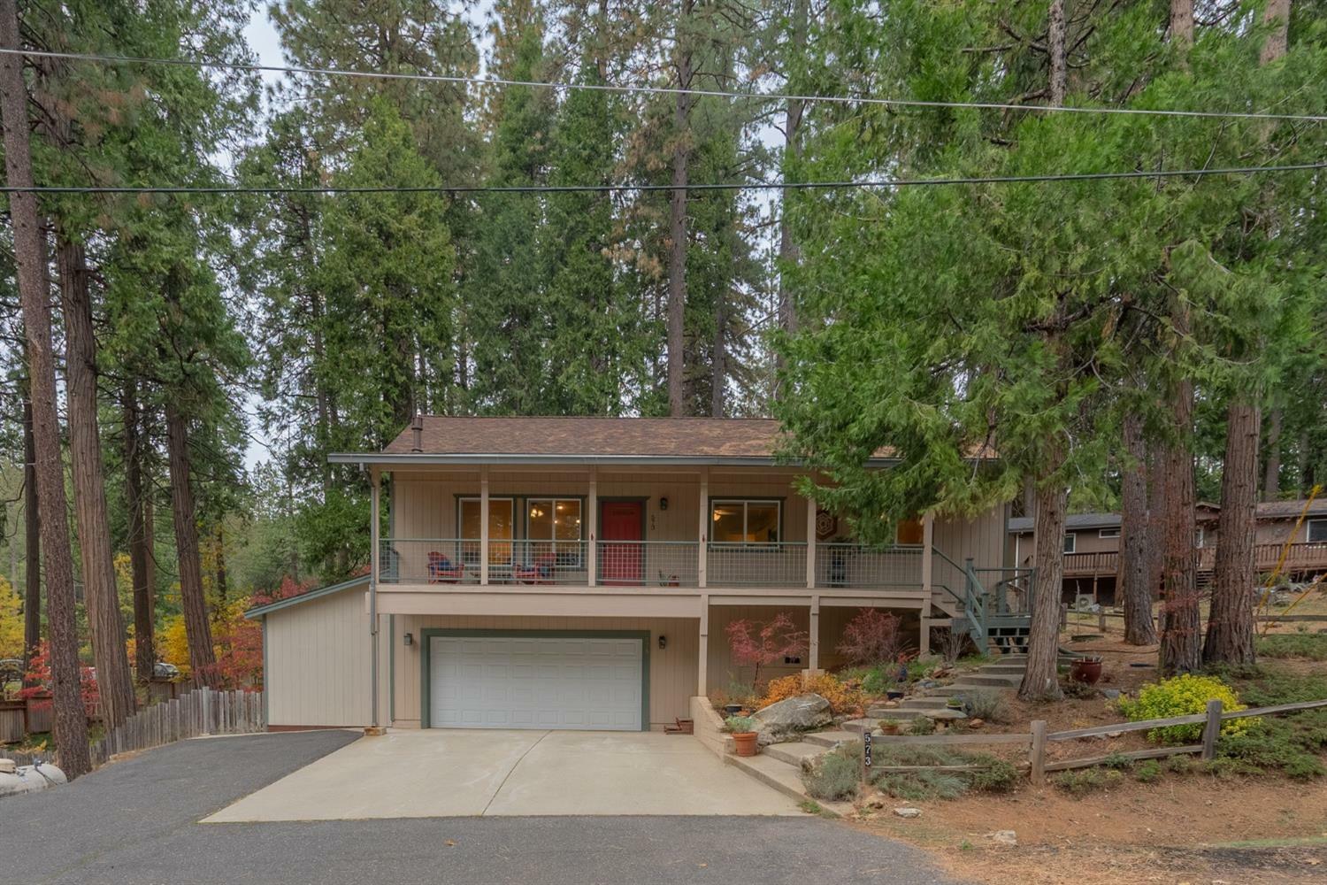 Property Photo:  573 Roan Way  CA 95224 