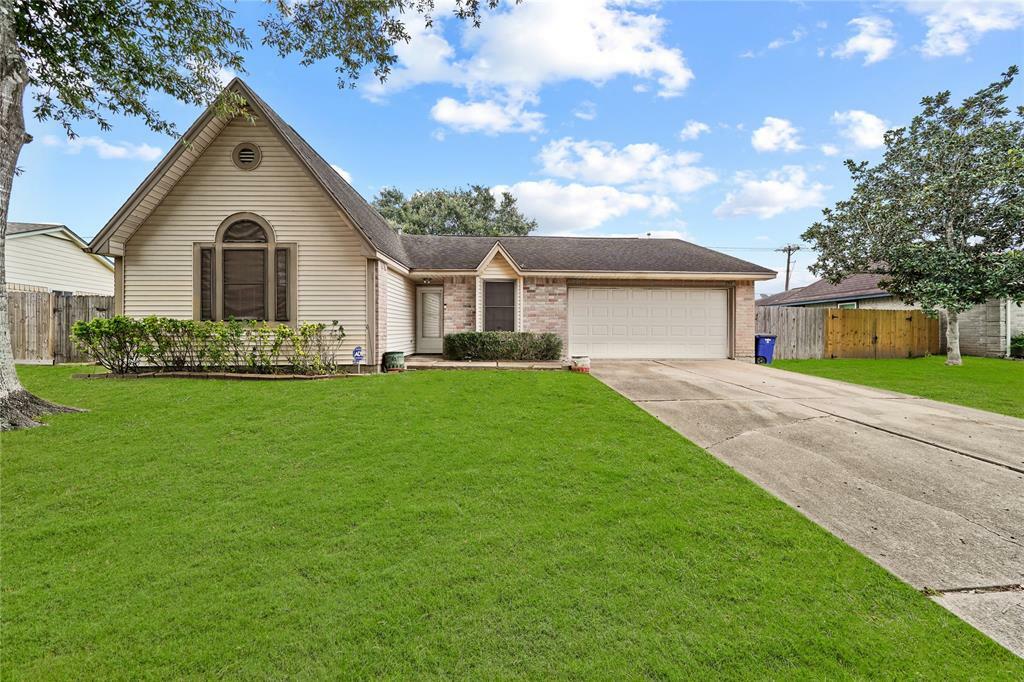 Property Photo:  2501 Northern Drive  TX 77573 