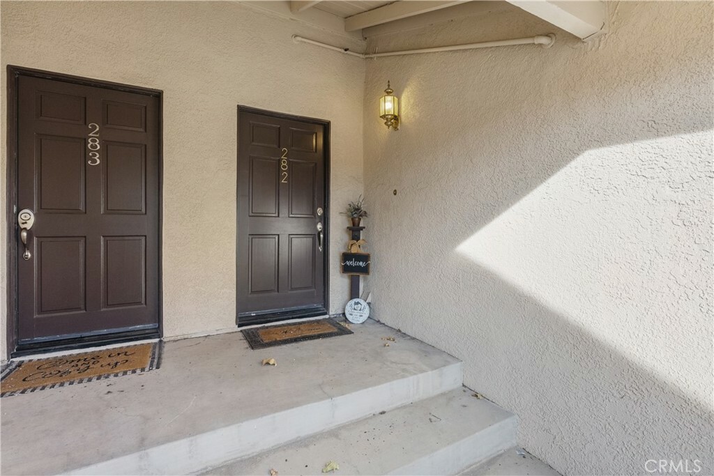 Property Photo:  22937 Banyan Place 282  CA 91390 