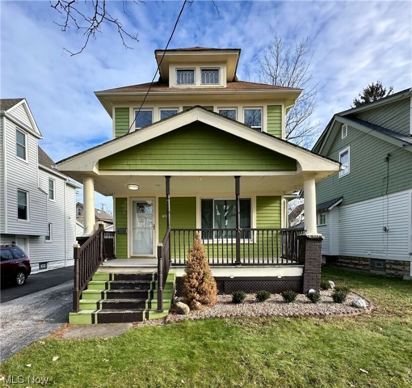 Property Photo: 1619 Larchmont Avenue OH 44107
