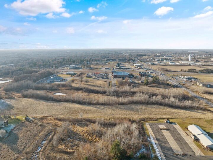 Property Photo:  702 Heritage Boulevard NE  MN 55040 