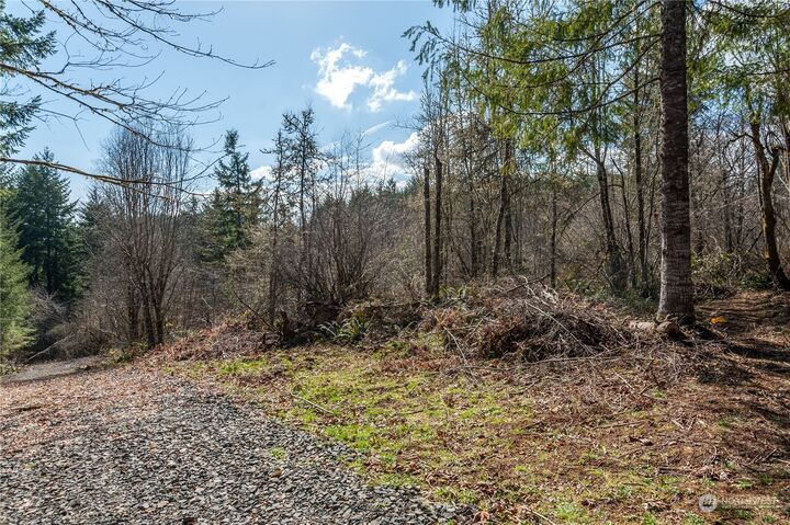 Property Photo: 133 Silverthistle Road WA 98596