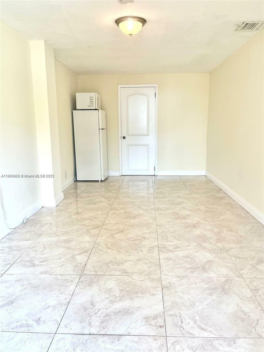 Property Photo:  1840 NE 182 St 2  FL 33162 