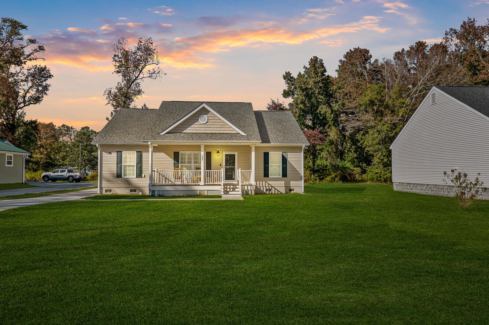 Property Photo:  506 Judge Road  SC 29464 