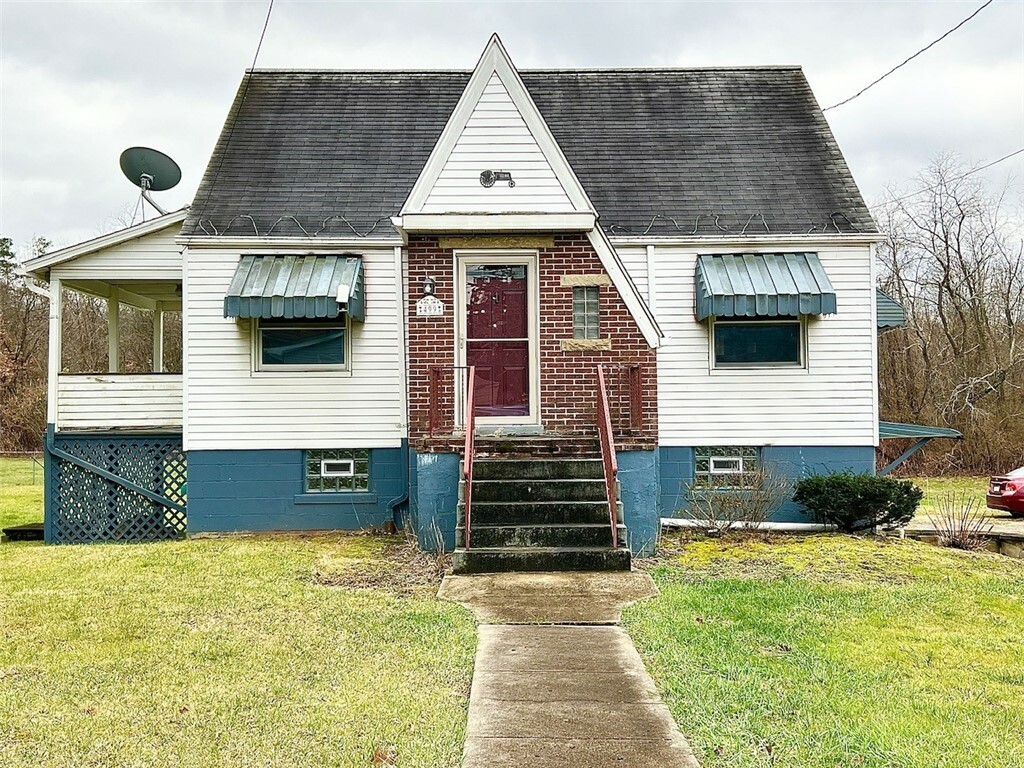 Property Photo:  499 Bridge St  PA 15639 