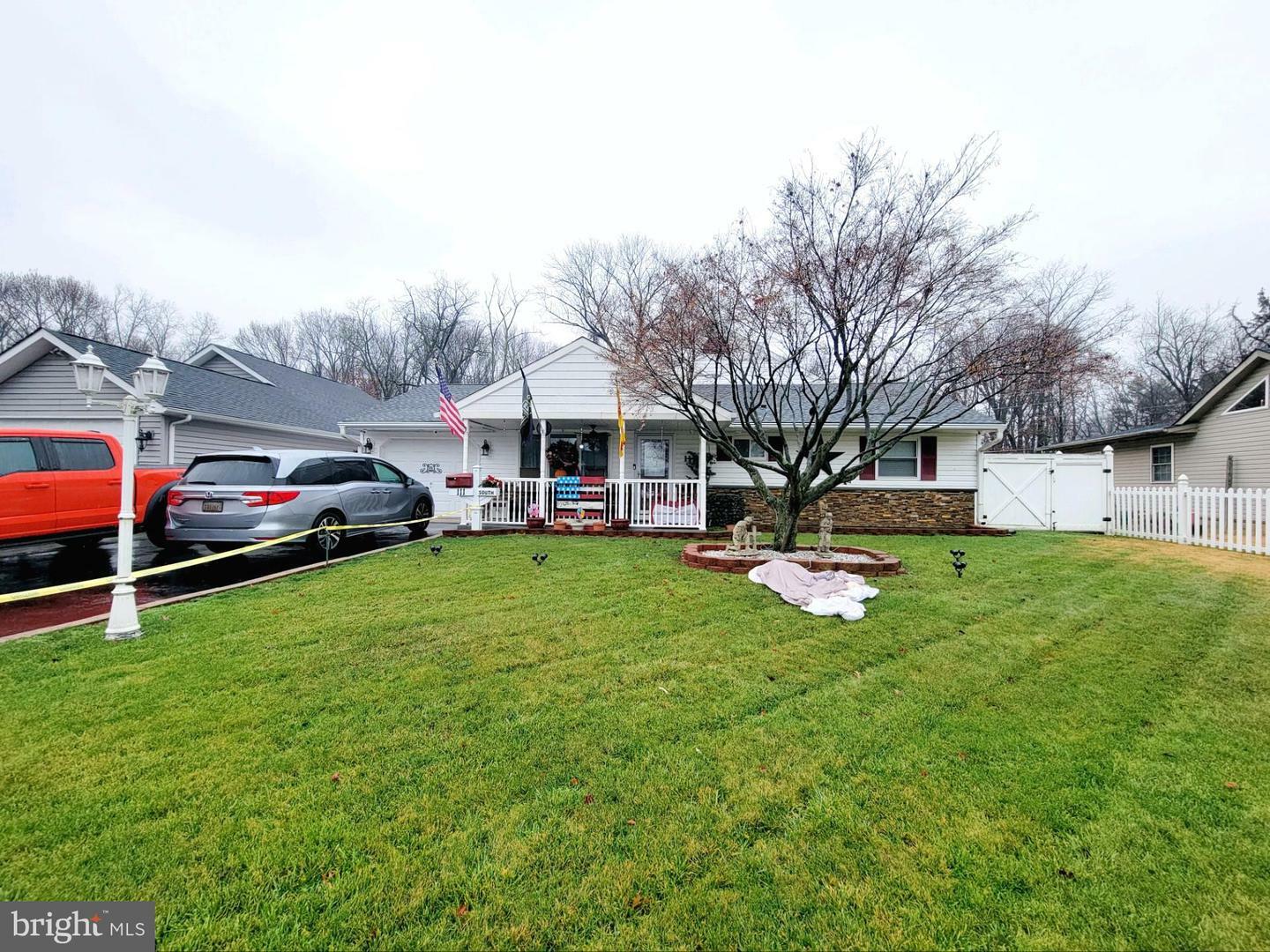 Property Photo:  111 S Queen Anne Drive  PA 19030 