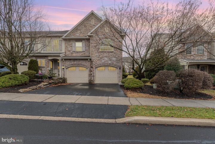 488 Nursery Drive S  Mechanicsburg PA 17055 photo