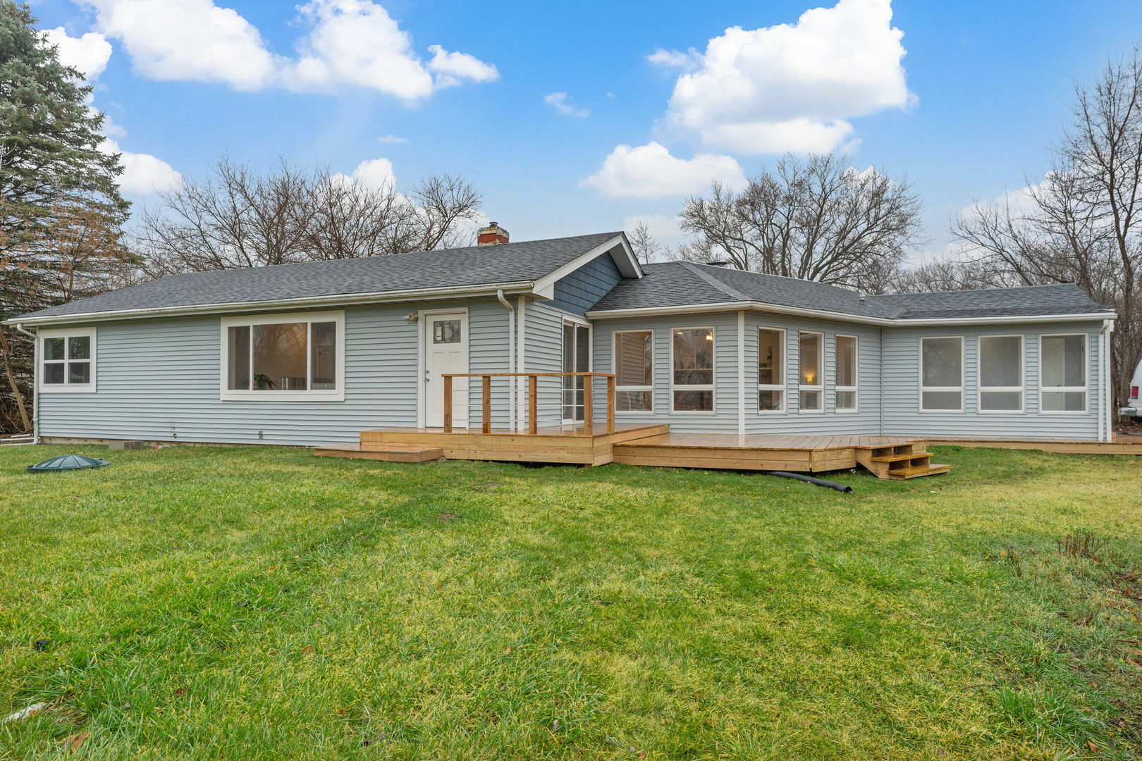 Property Photo:  1503 Catalpa Drive  IL 60051 