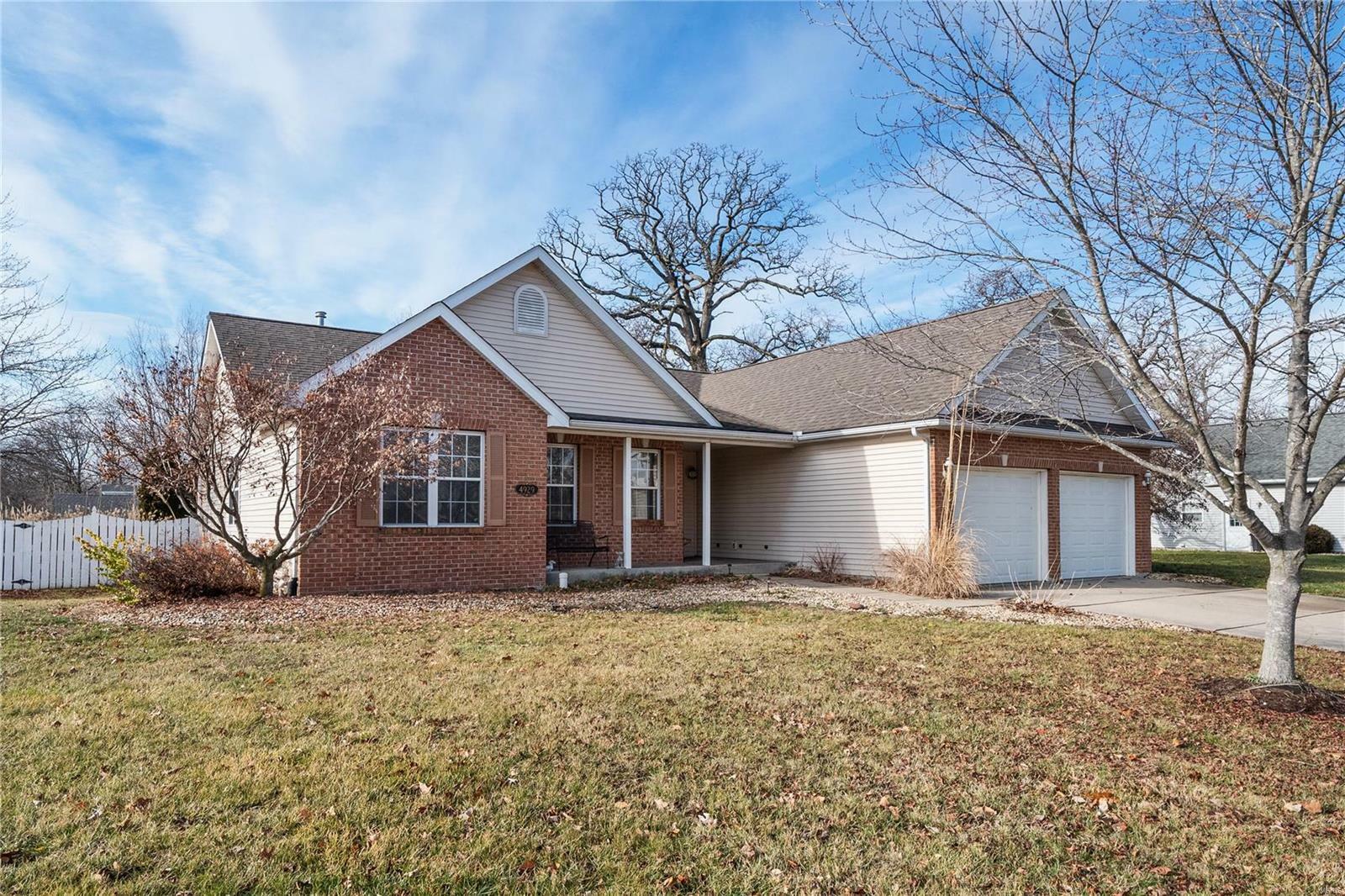 Property Photo:  4929 Stoneledge Drive  IL 62285 