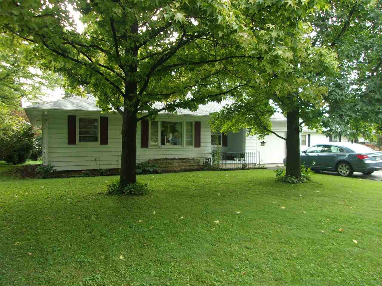 Property Photo:  405 Ross St  IN 47341-9791 