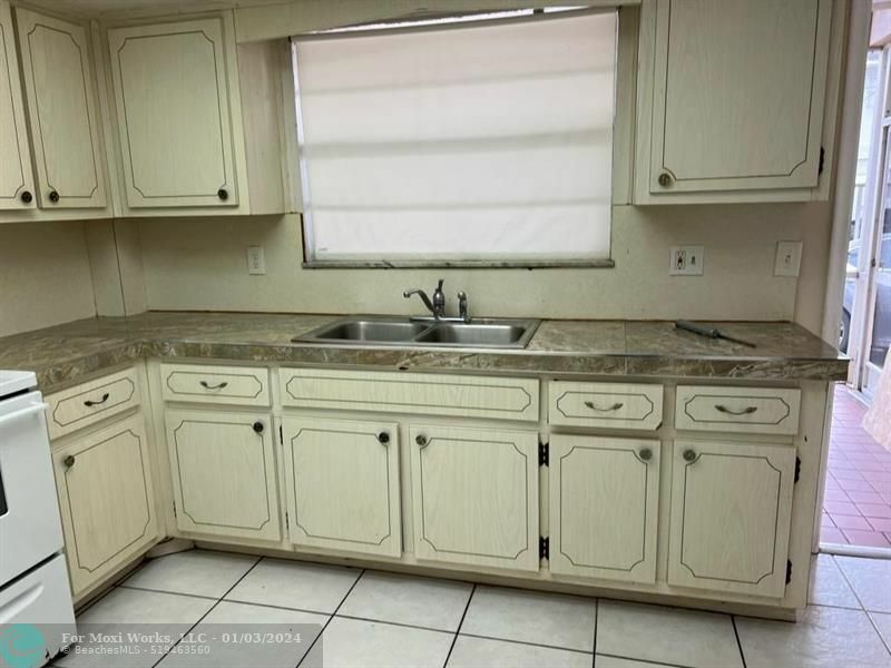 411 S Crescent Dr 102  Hollywood FL 33021 photo