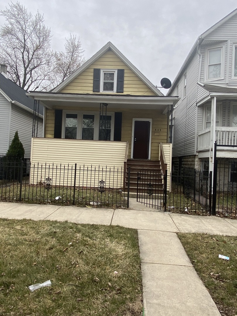 Property Photo:  425 W 79th Place  IL 60620 