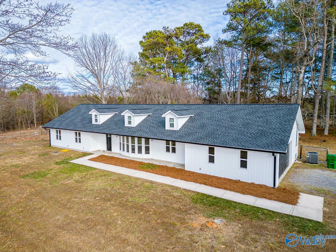 Property Photo:  143 Bailey Road  AL 35019 