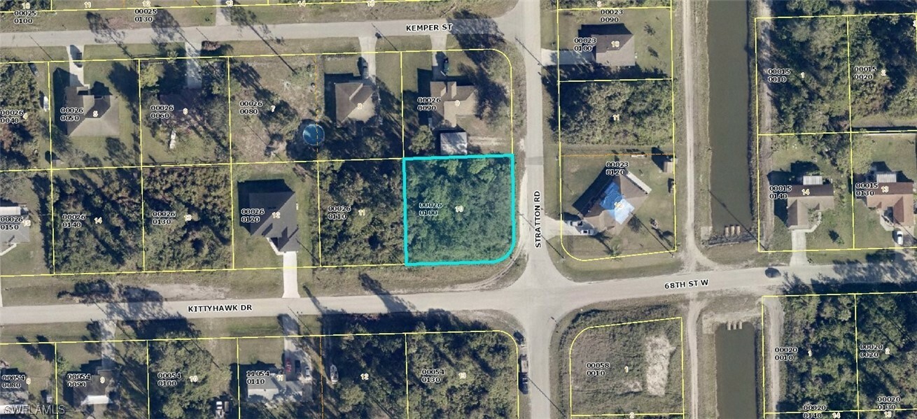 Property Photo:  3704 Kittyhawk Drive  FL 33905 