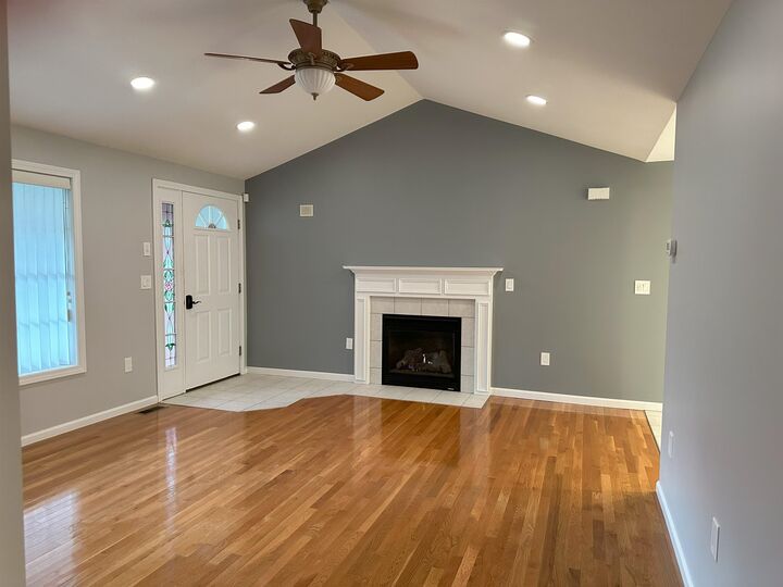 Property Photo: 35 Bowes Circle NH 03051