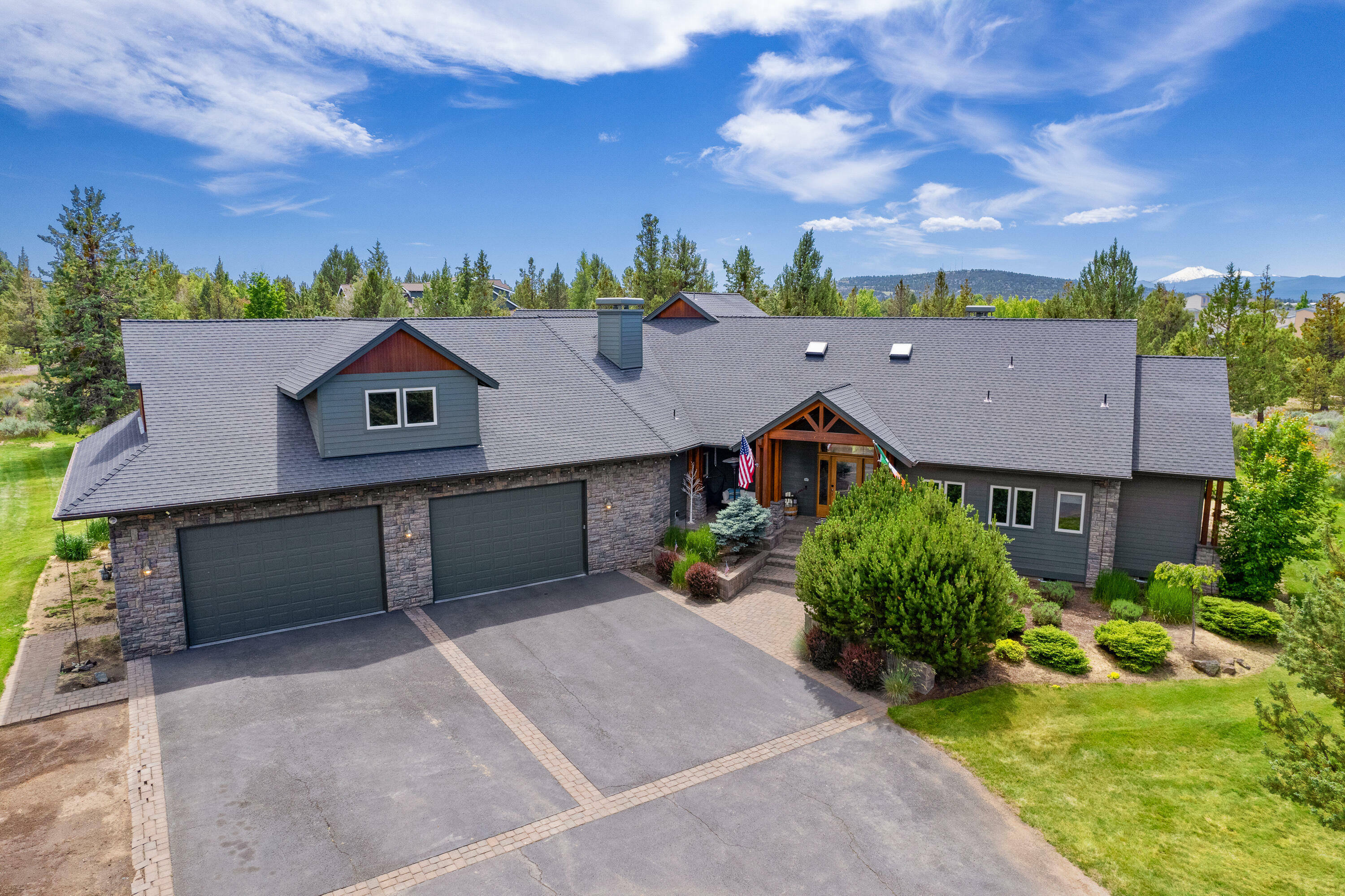 Property Photo:  20960 Royal Oak Circle  OR 97701 