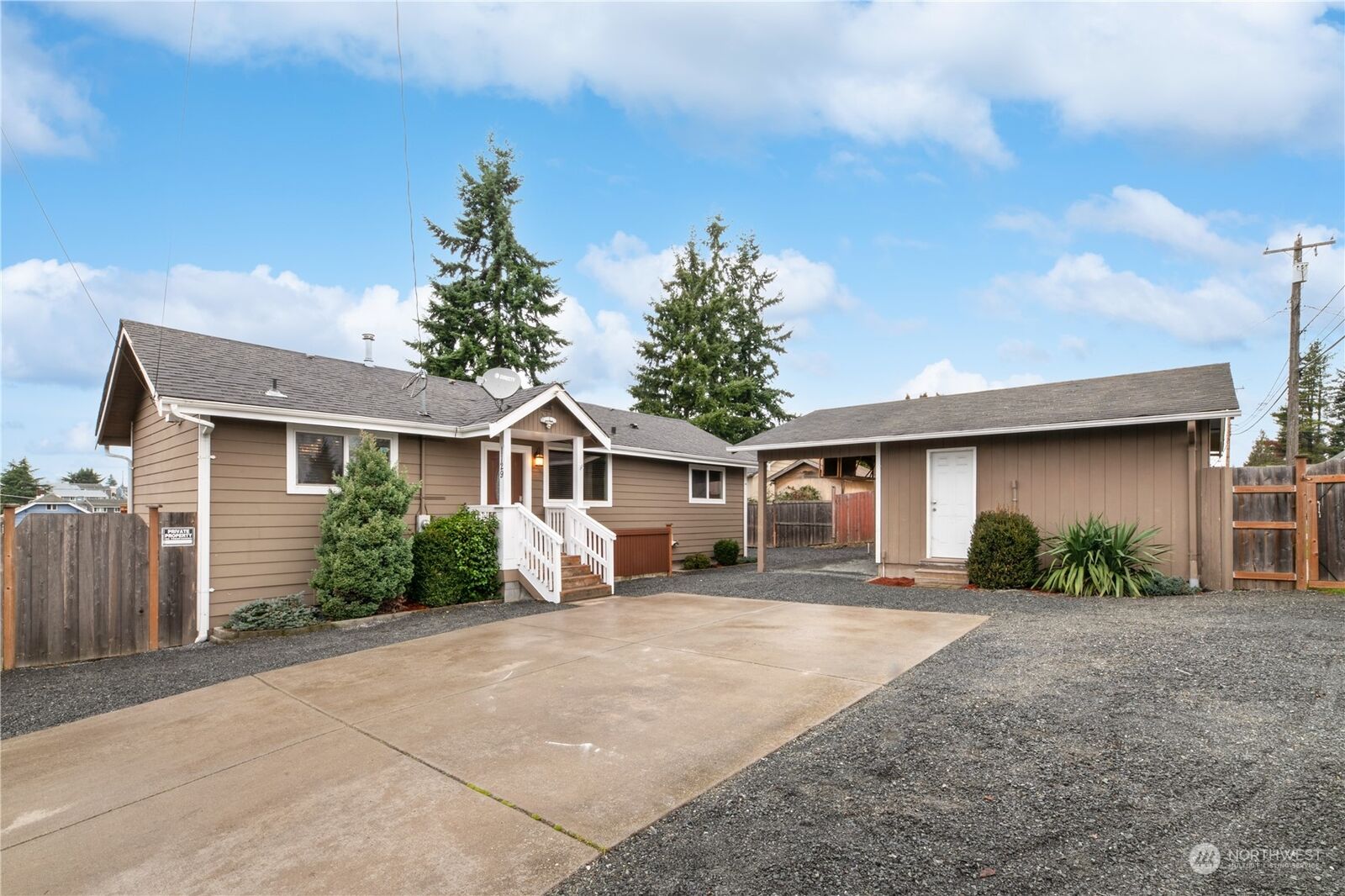 4 bed Everett home for sale 1129 Maple Street, Everett, WA 98201