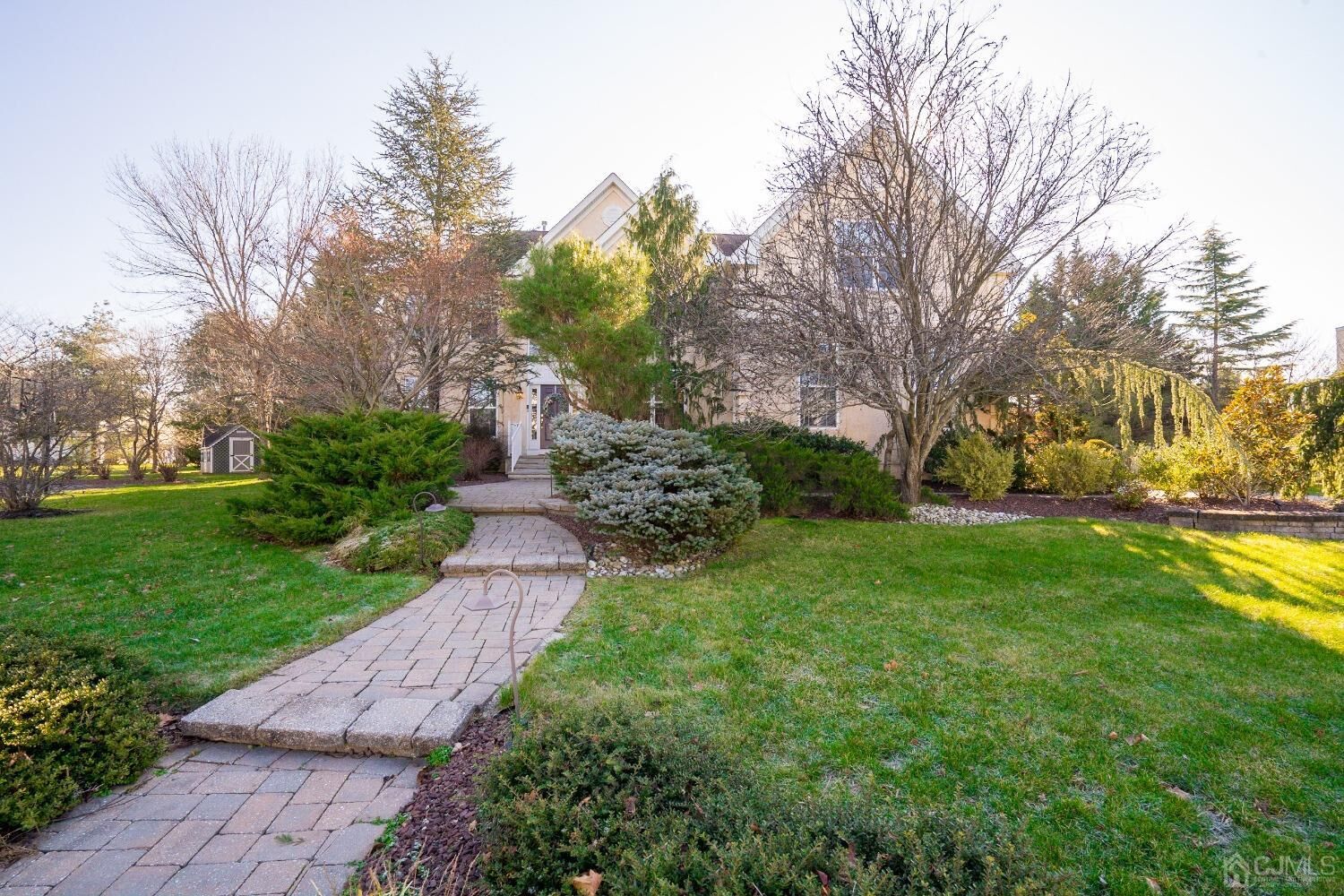 Property Photo:  3 Cottonwood Court  NJ 08536 