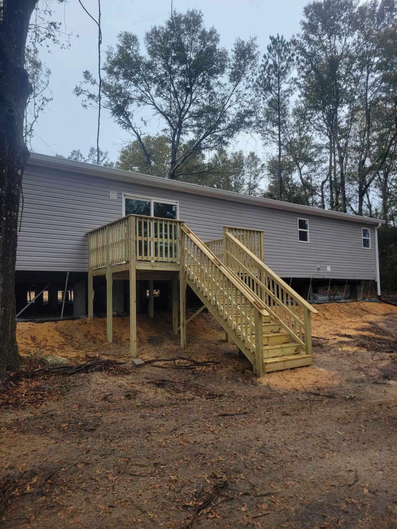 Property Photo: 72 Cherokee Circle FL 32433
