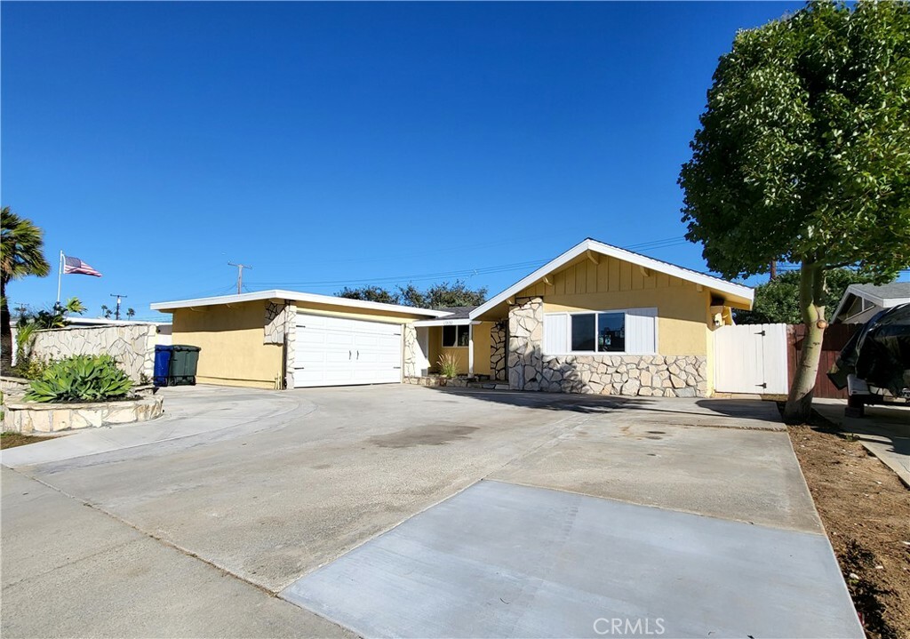 Property Photo:  13132 Clearwood Avenue  CA 90638 