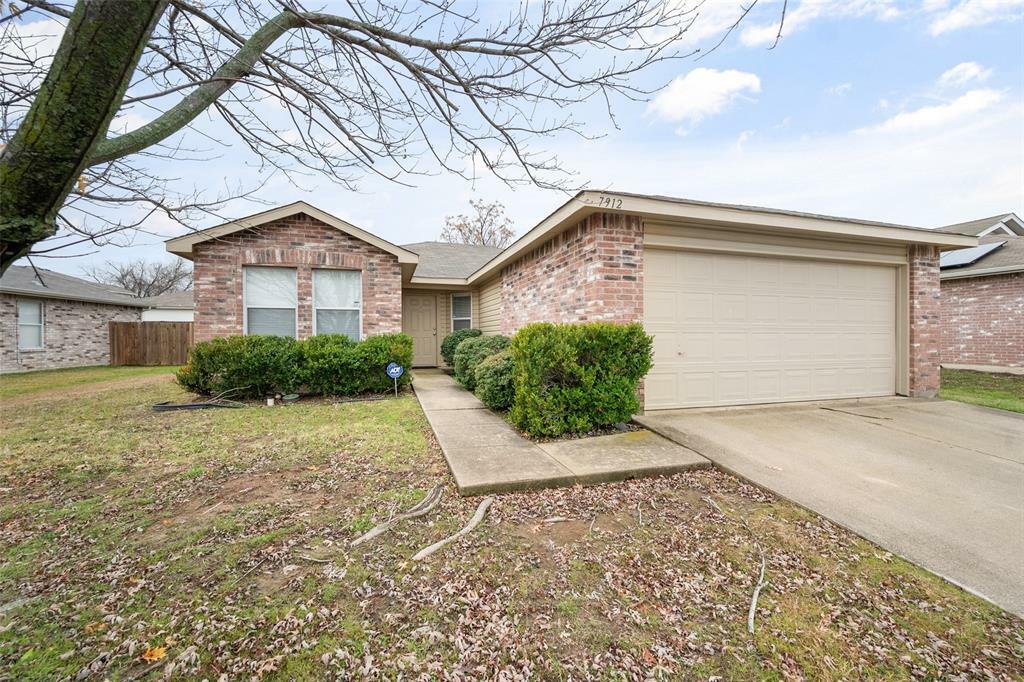 Property Photo:  7912 Beef Creek Drive  TX 76001 