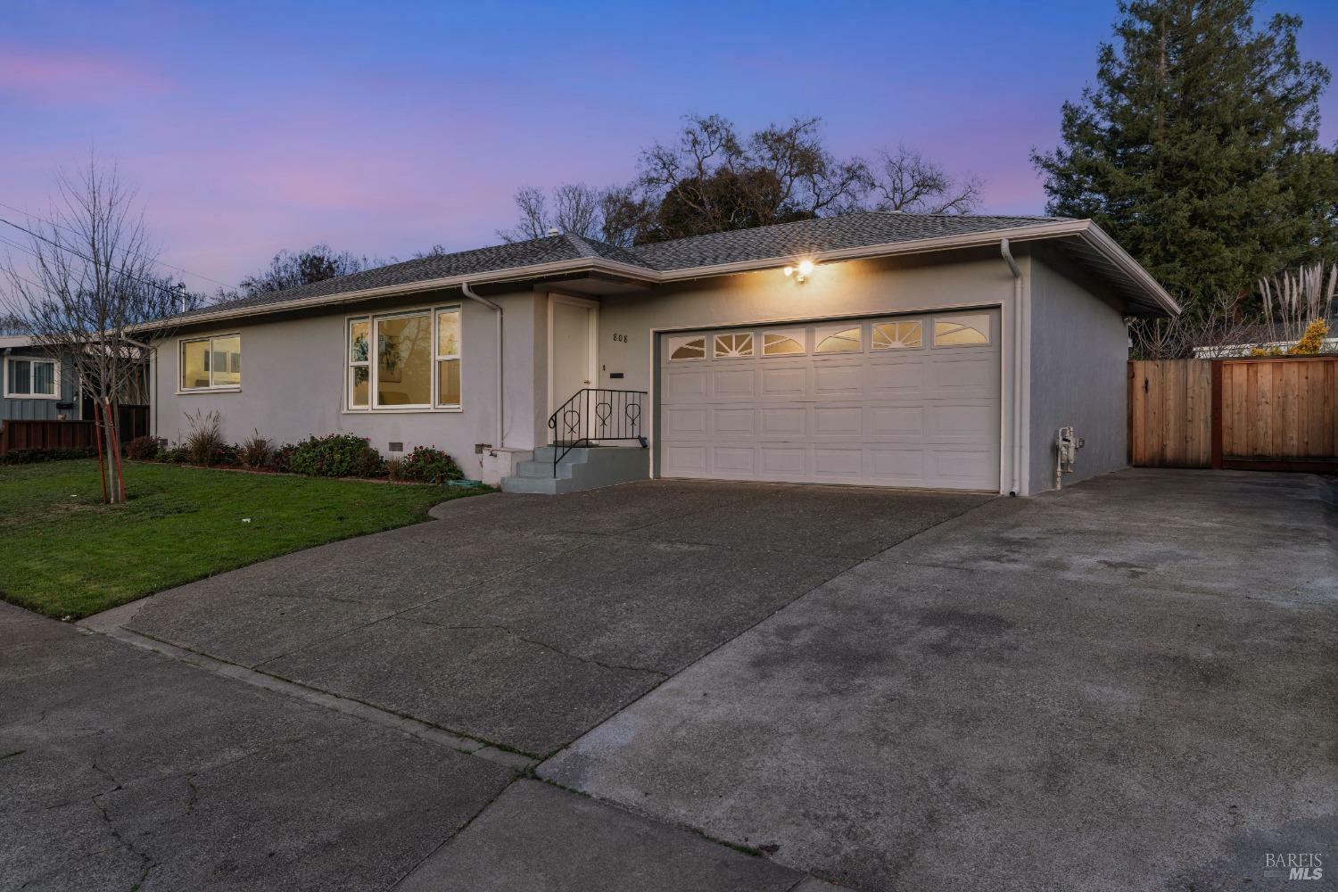 Property Photo:  808 Florence Lane  CA 95448 