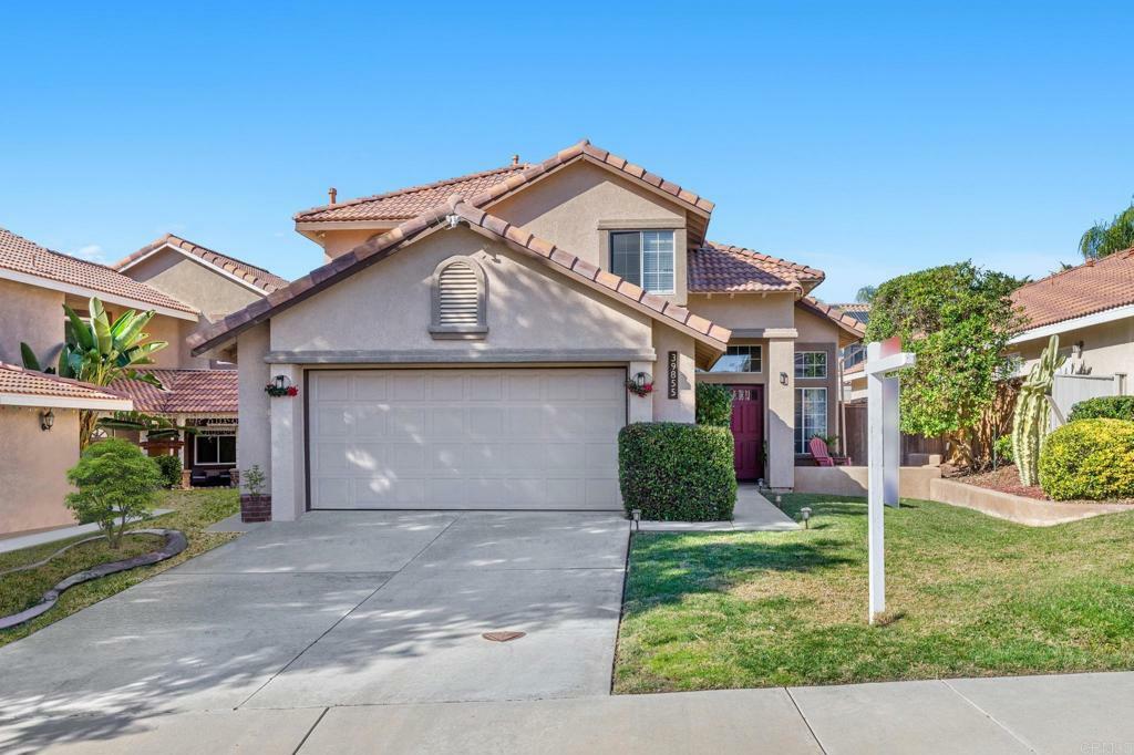 Property Photo:  39855 Tanager Trail  CA 92562 