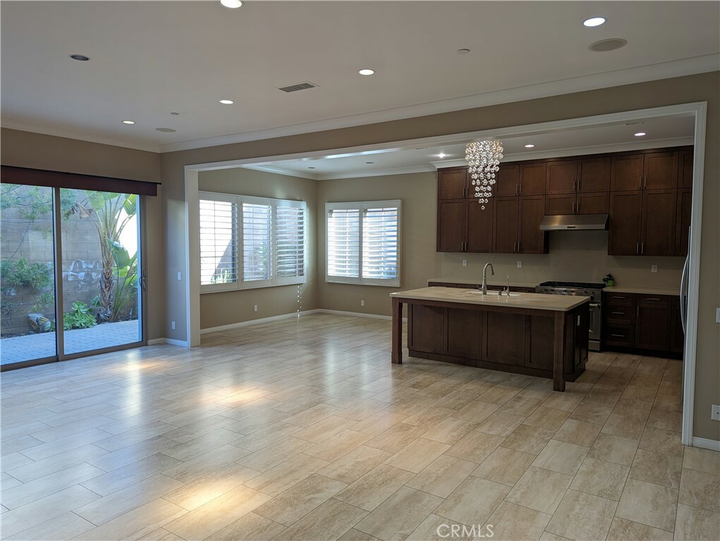 Property Photo:  63 Gardenhouse Way  CA 92620 