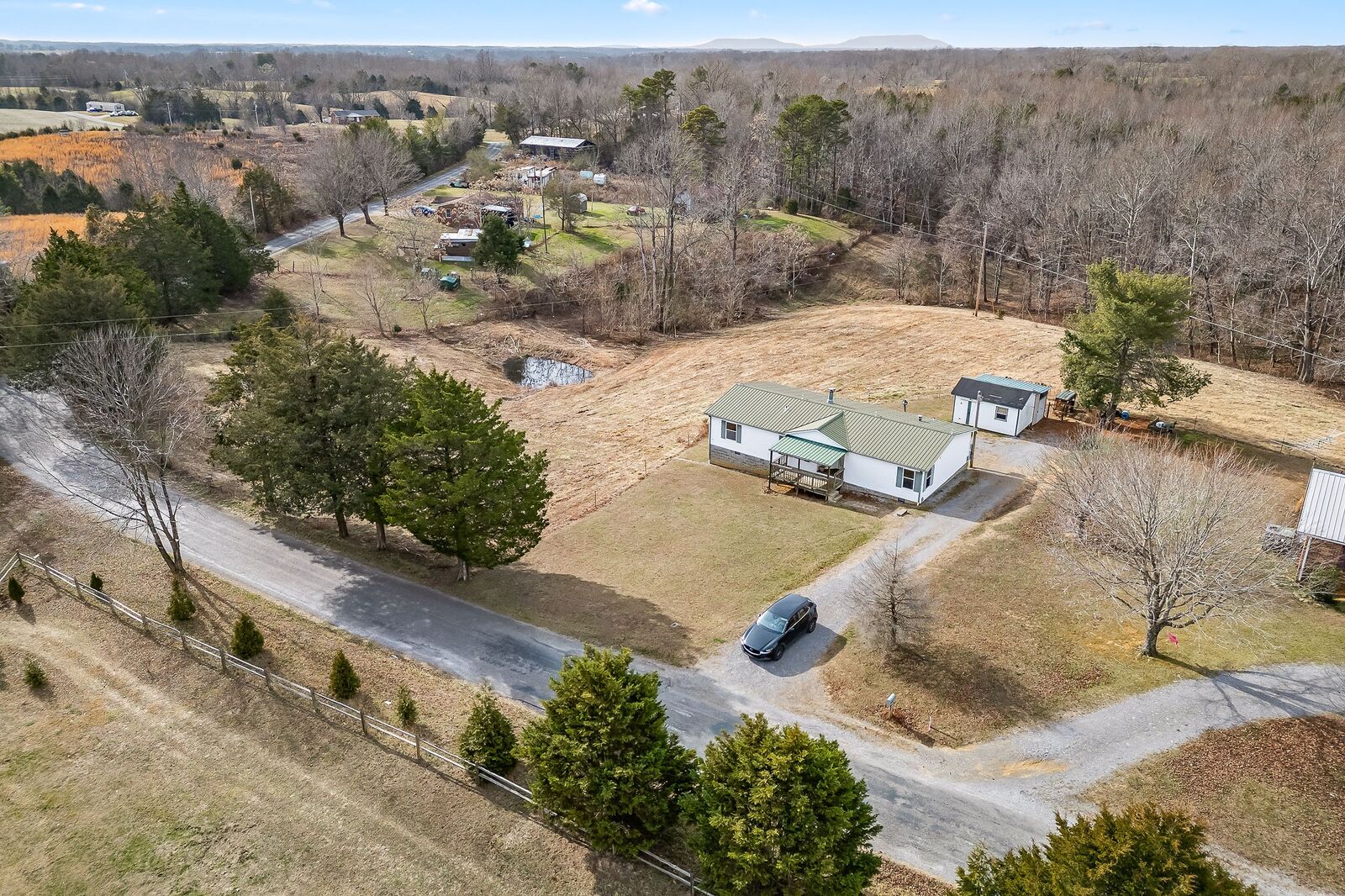 Property Photo: 365 Poss Rd TN 37166