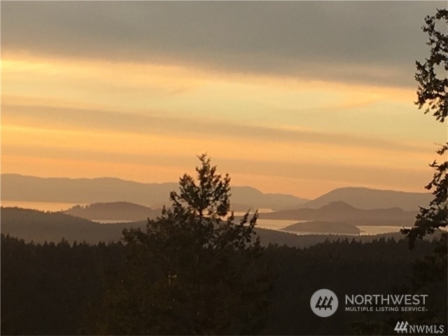 Property Photo: 2 Sw2 Rustic Homestead Lane WA 98245