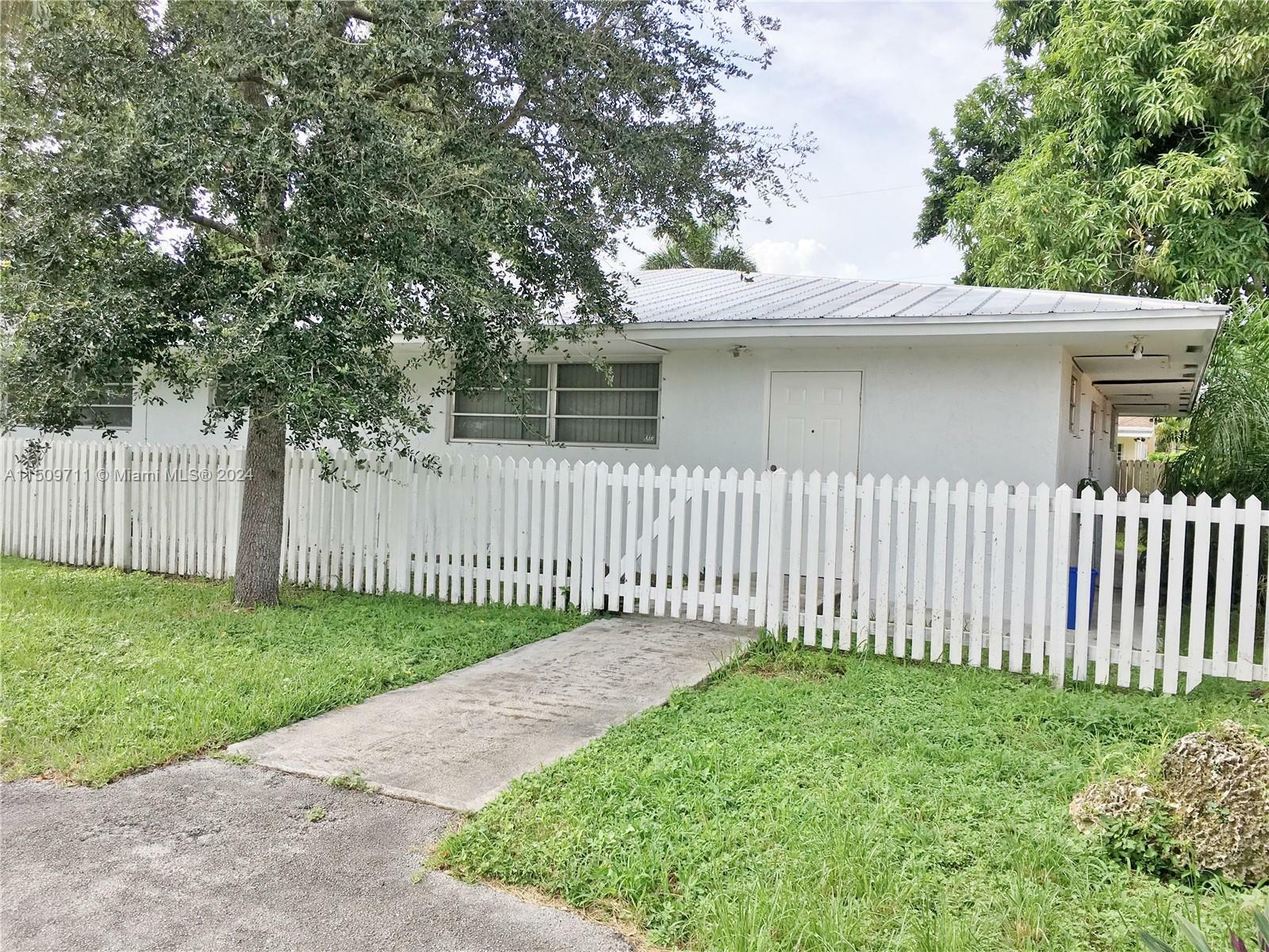 Property Photo:  5831 SW 62nd St East  FL 33143 