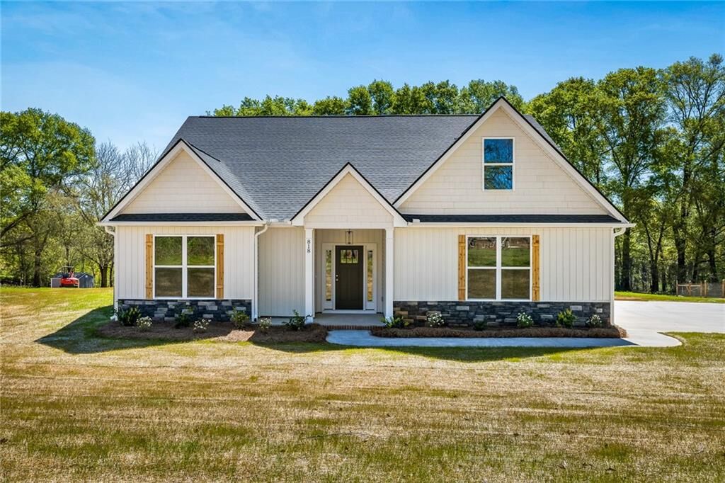 Property Photo: 818 Broadway School Road SC 29627