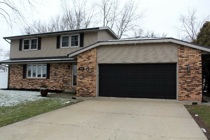 Property Photo:  550 Independence Drive  IL 60914 