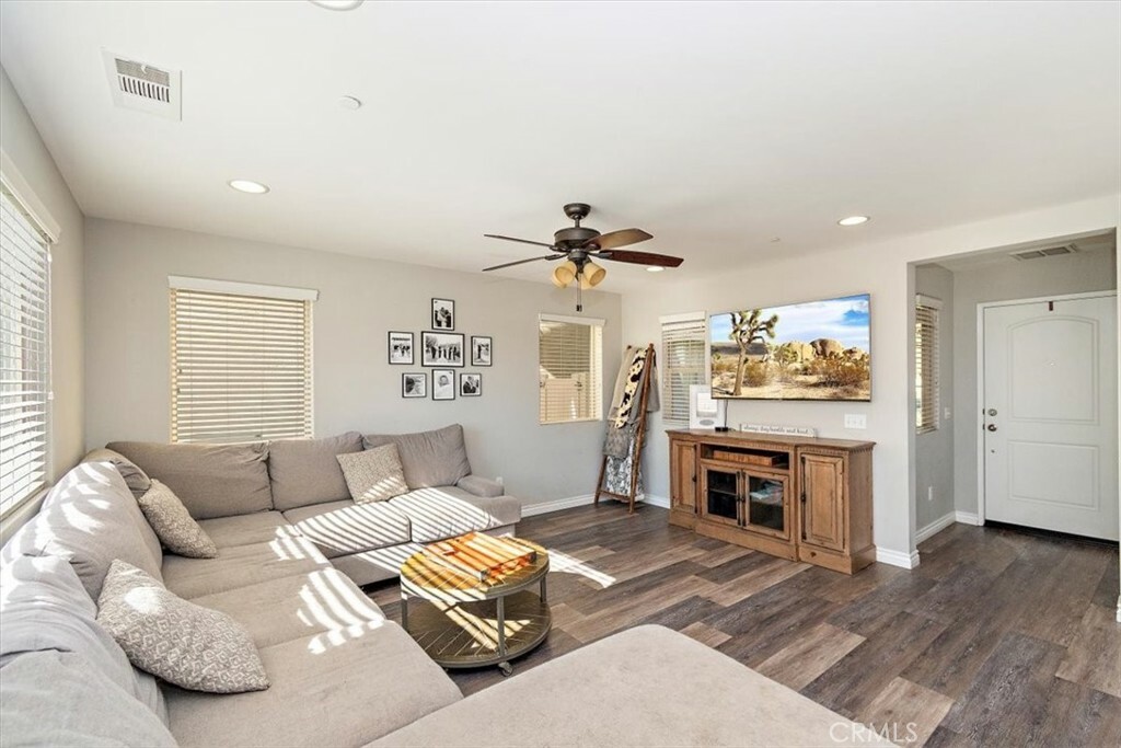 Property Photo:  1441 Silverberry Lane  CA 92223 