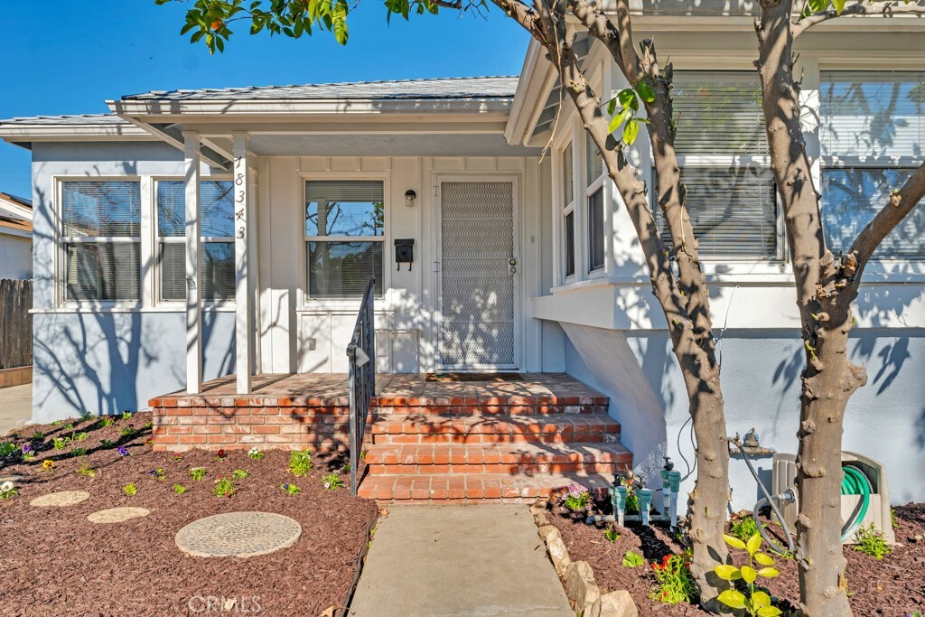 Property Photo:  18343 Erwin Street  CA 91335 