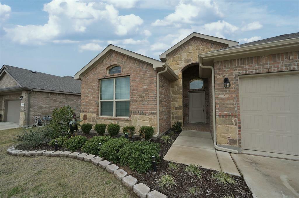 Property Photo:  1104 Dublin Drive  TX 76033 