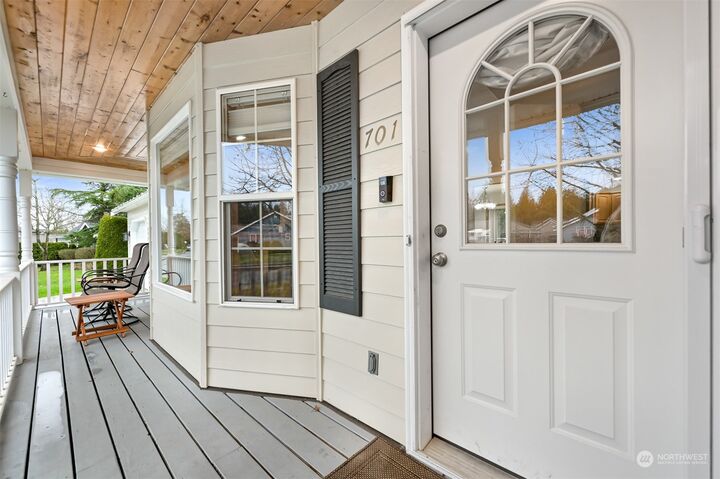 Property Photo:  701 Cedar Drive  WA 98264 