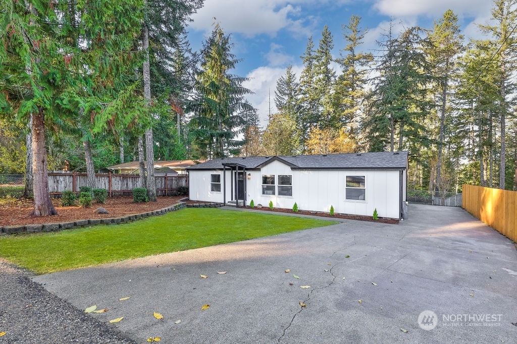 Property Photo:  1910 E Trails End Drive  WA 98528 