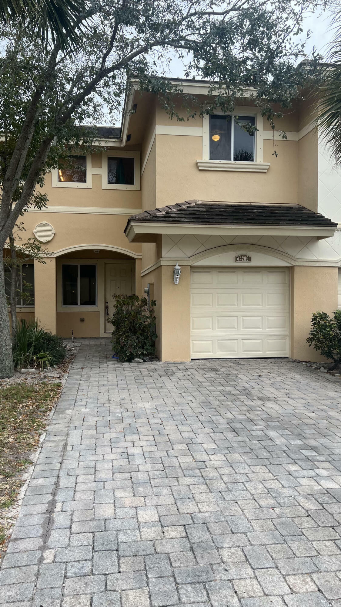 Property Photo:  4269 Coventry Pointe Way  FL 33461 