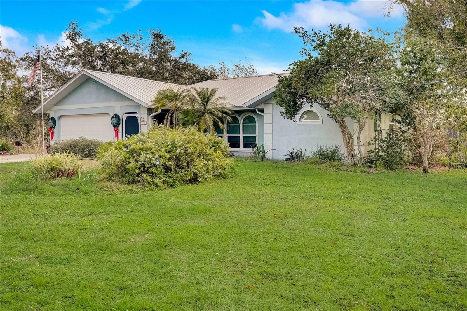 Property Photo:  7113 Petal Road  FL 34291 