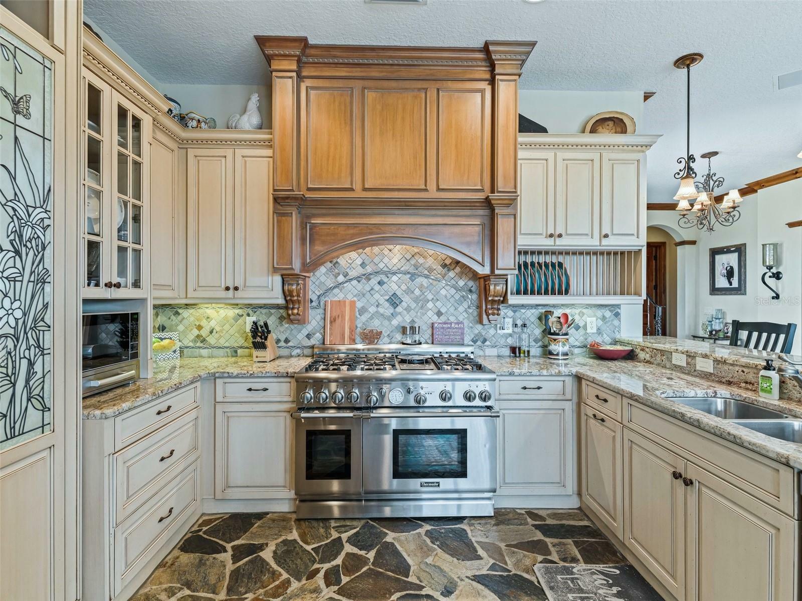 Property Photo: 9201 NW 19th Street FL 34785