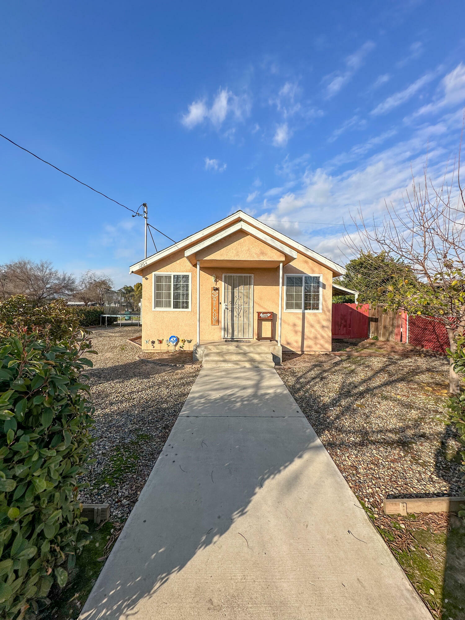 Property Photo:  1264 W Tulare Avenue  CA 93274 