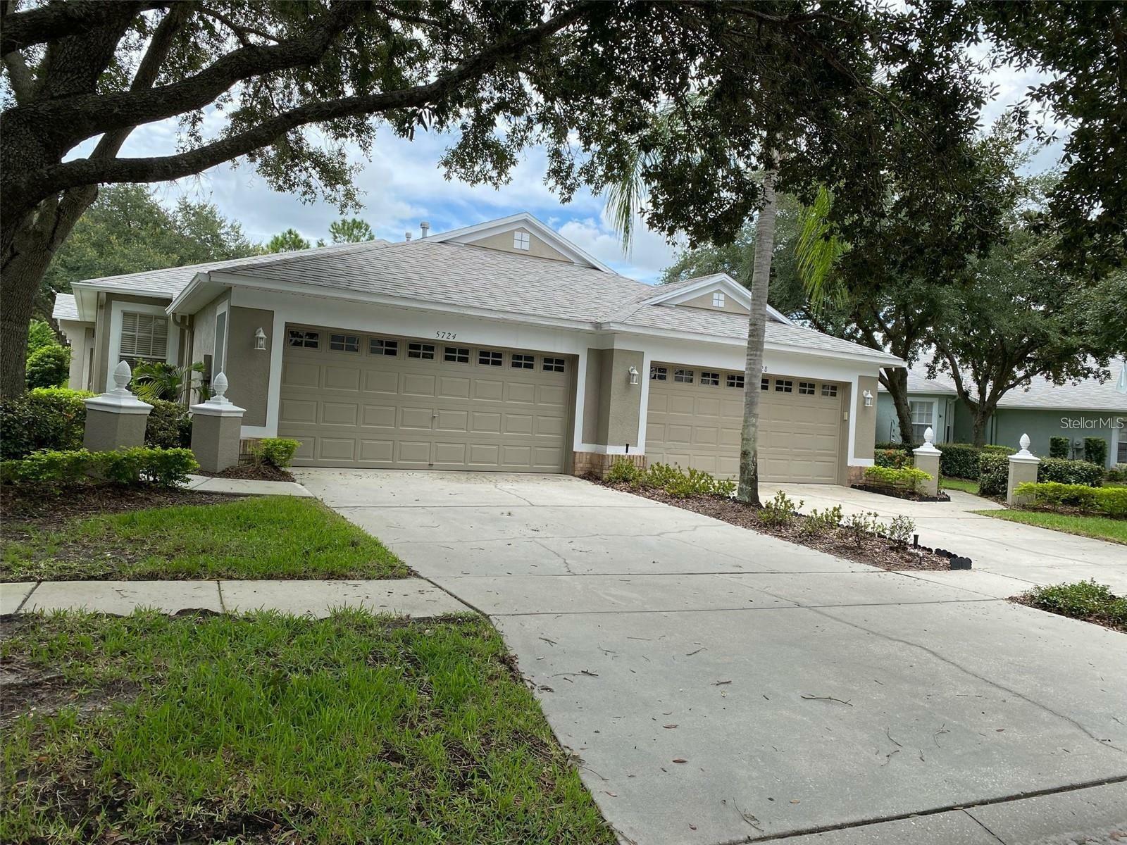 Property Photo:  5728 Heronpark Place  FL 33547 